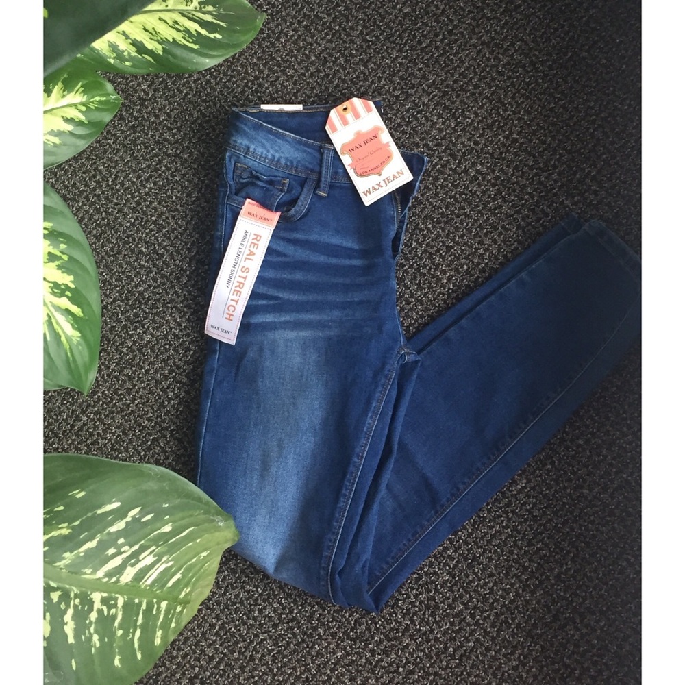 NWOT Stretchy Skinny Jeans